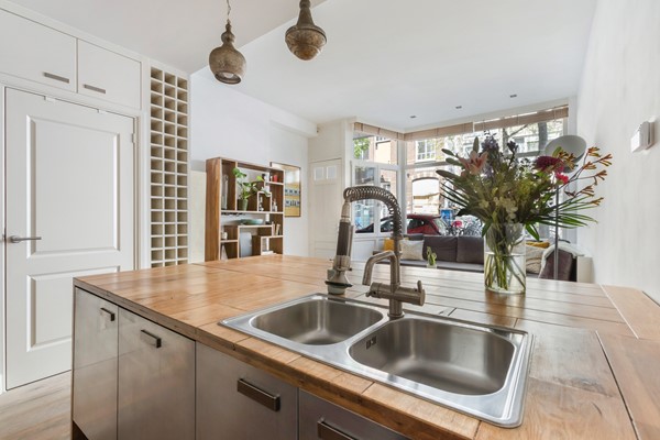 Medium property photo - Van Ostadestraat 112A, 1072 TC Amsterdam